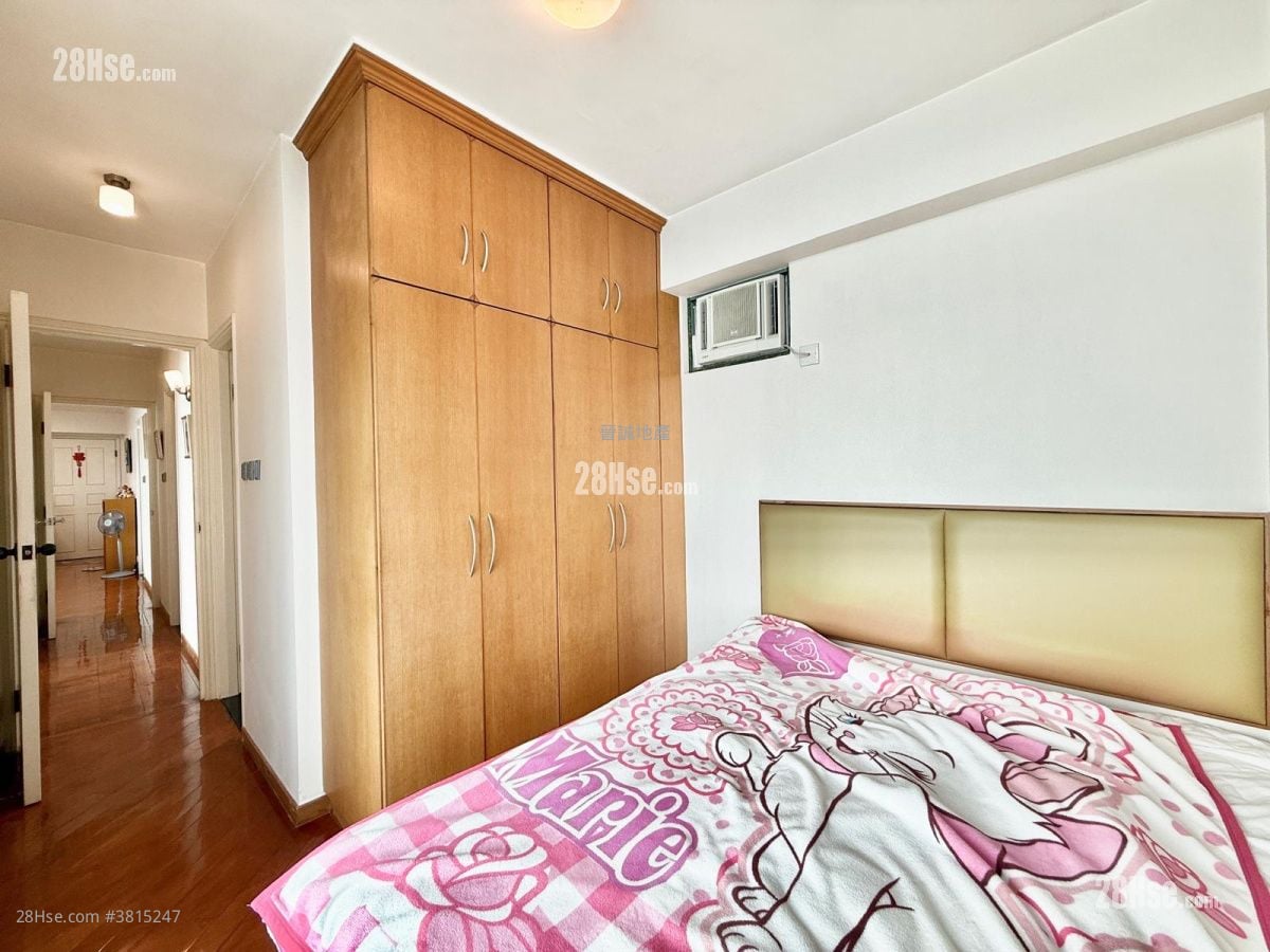 Sea Crest Villa Sell 3 Bedrooms , 2 Bathrooms 632 ft²