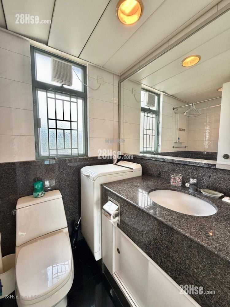 Sea Crest Villa Sell 3 Bedrooms , 2 Bathrooms 632 ft²