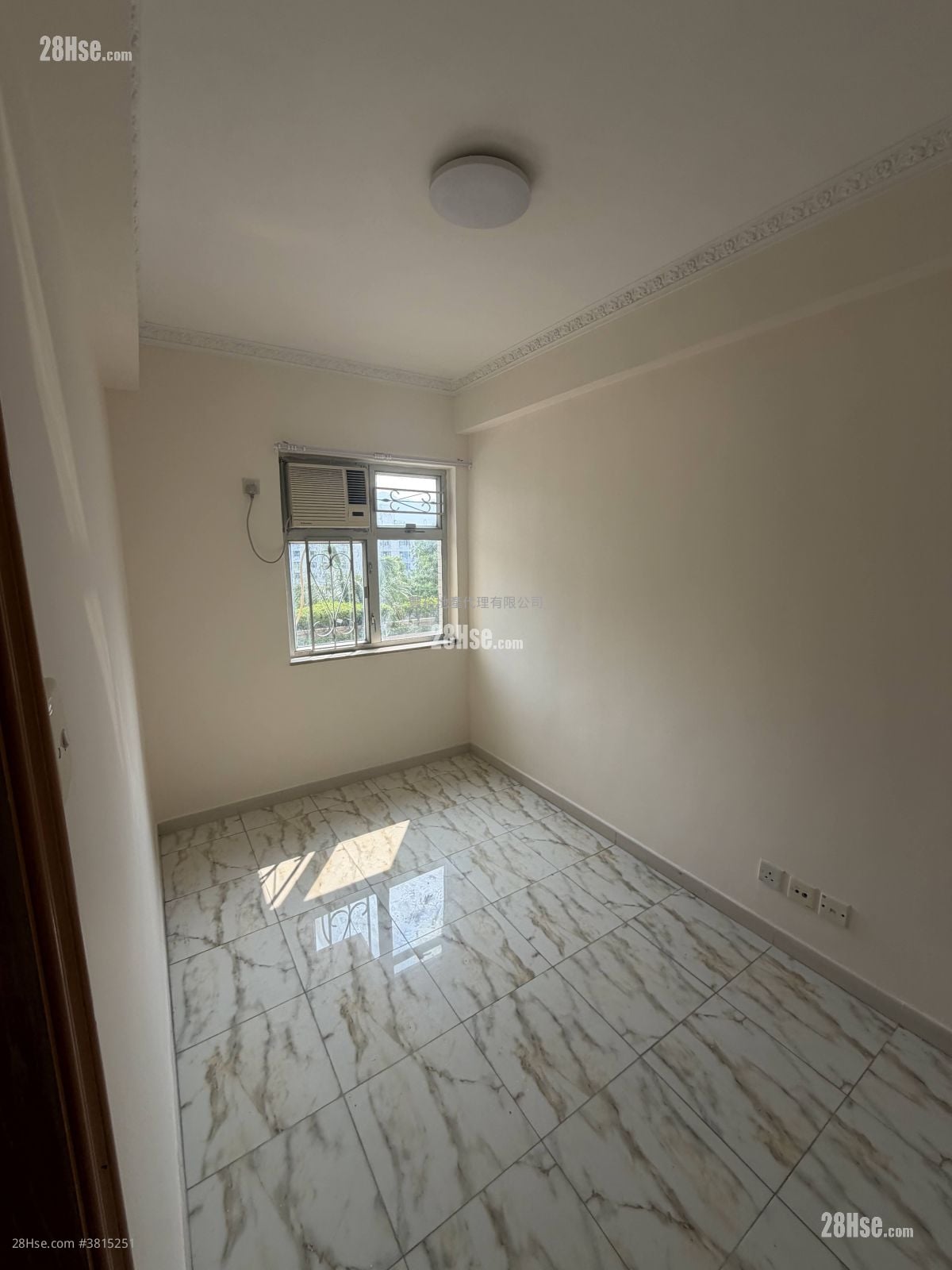 悦丽苑 租盘 421 平方尺