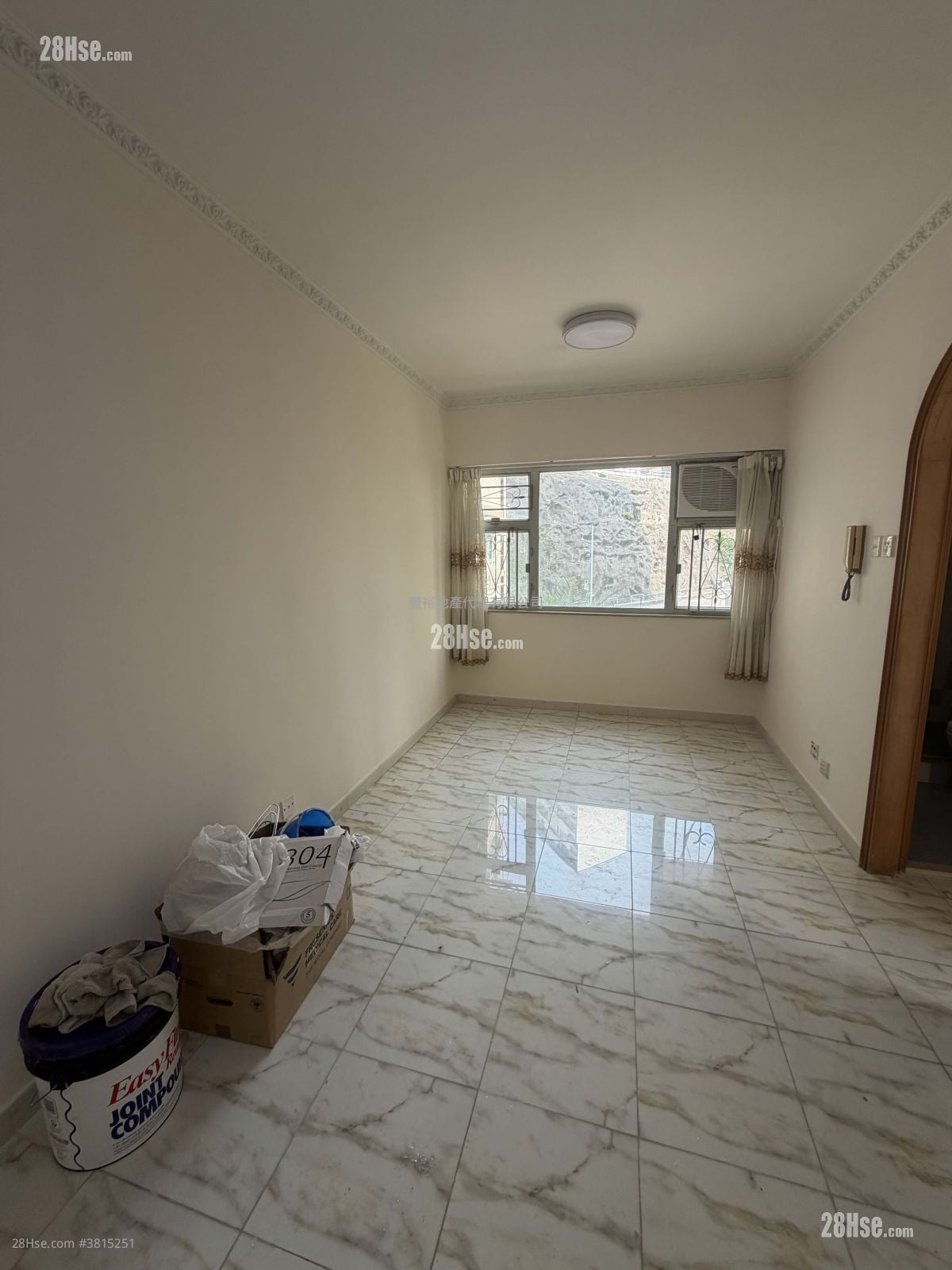 悦丽苑 租盘 421 平方尺