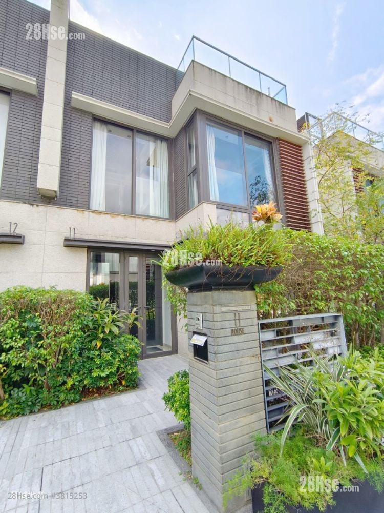 Avignon Sell 5+ Bedrooms , 4 Bathrooms 1,903 ft²