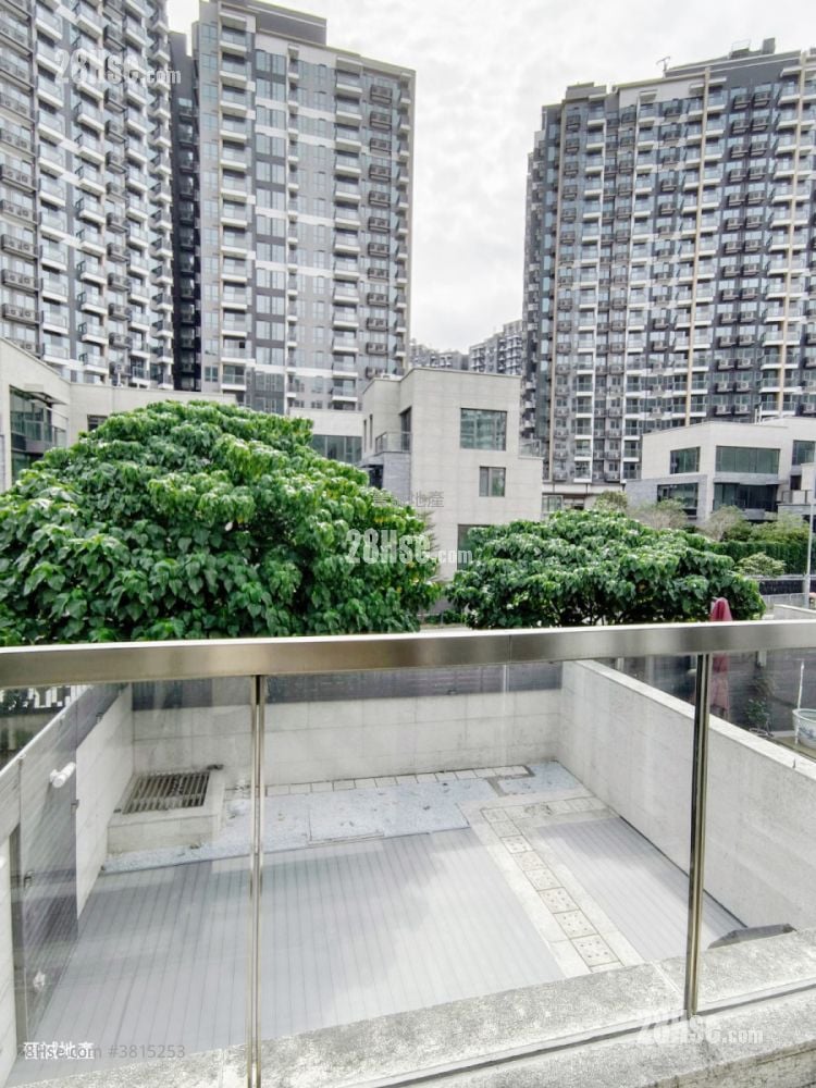 Avignon Sell 5+ Bedrooms , 4 Bathrooms 1,903 ft²