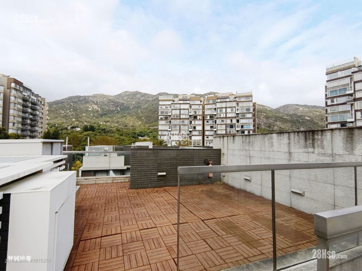 Avignon Sell 5+ Bedrooms , 4 Bathrooms 1,903 ft²