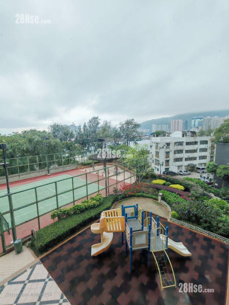 Verdant Villa Sell 3 Bedrooms , 2 Bathrooms 825 ft²