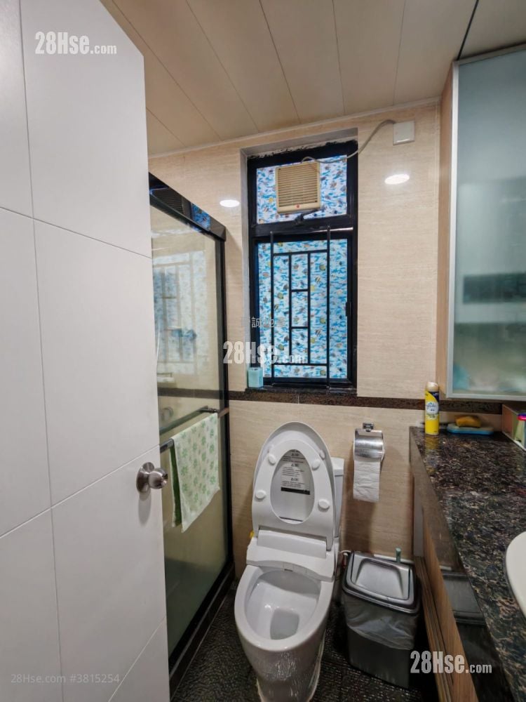 Verdant Villa Sell 3 Bedrooms , 2 Bathrooms 825 ft²