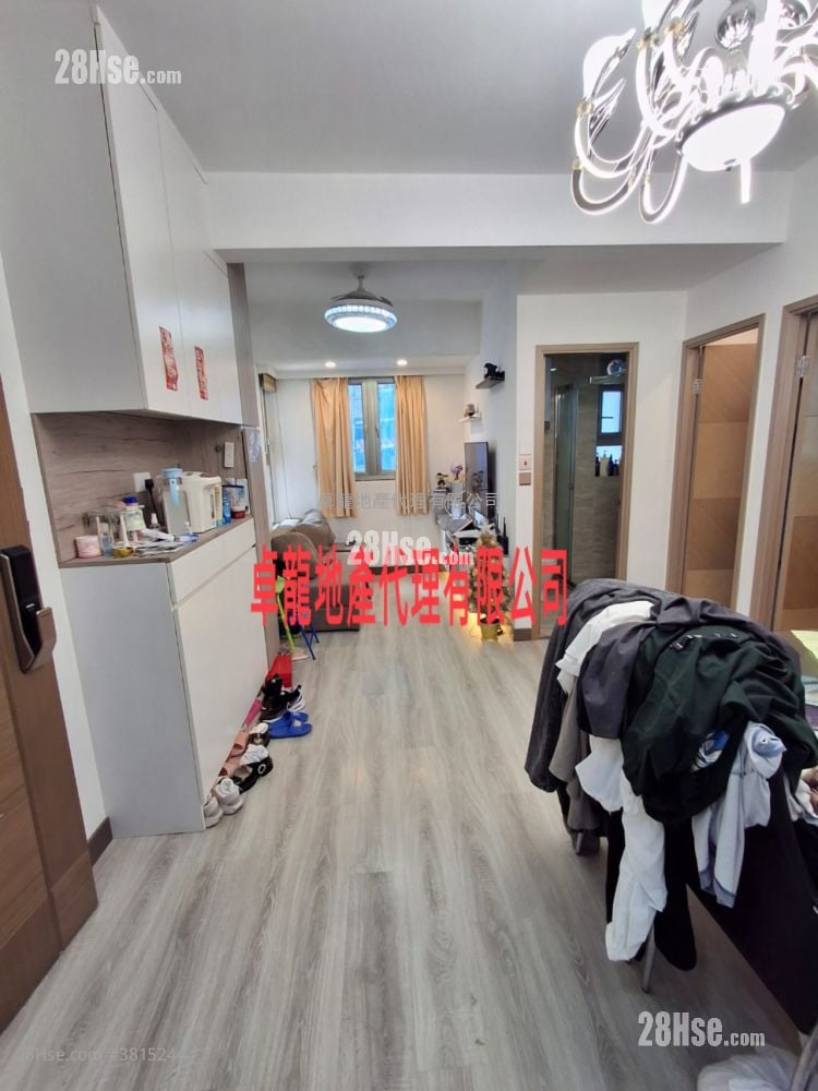 Kam Pui Building Sell 2 Bedrooms , 2 Bathrooms 371 ft²