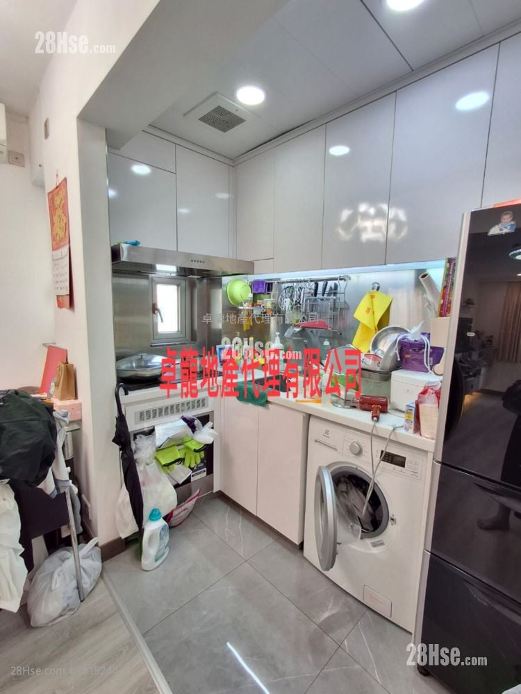 Kam Pui Building Sell 2 Bedrooms , 2 Bathrooms 371 ft²