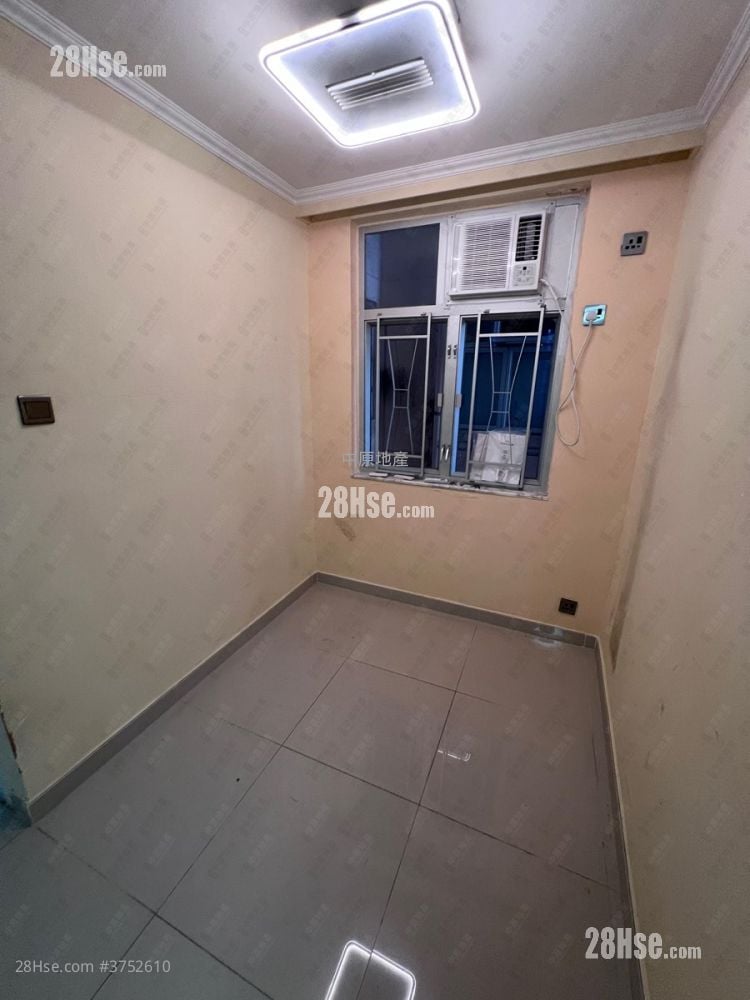 Amoy Gardens Sell 2 Bedrooms 390 ft²