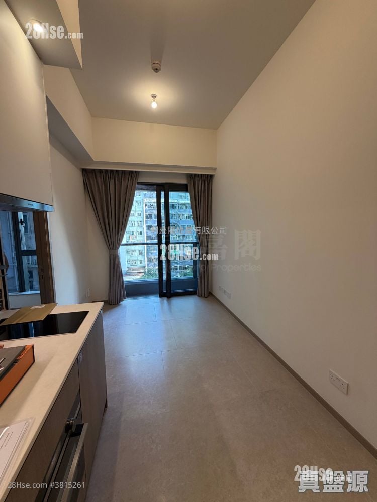 Kennedy 38 租盤 1 房 , 1 浴室 292 平方呎