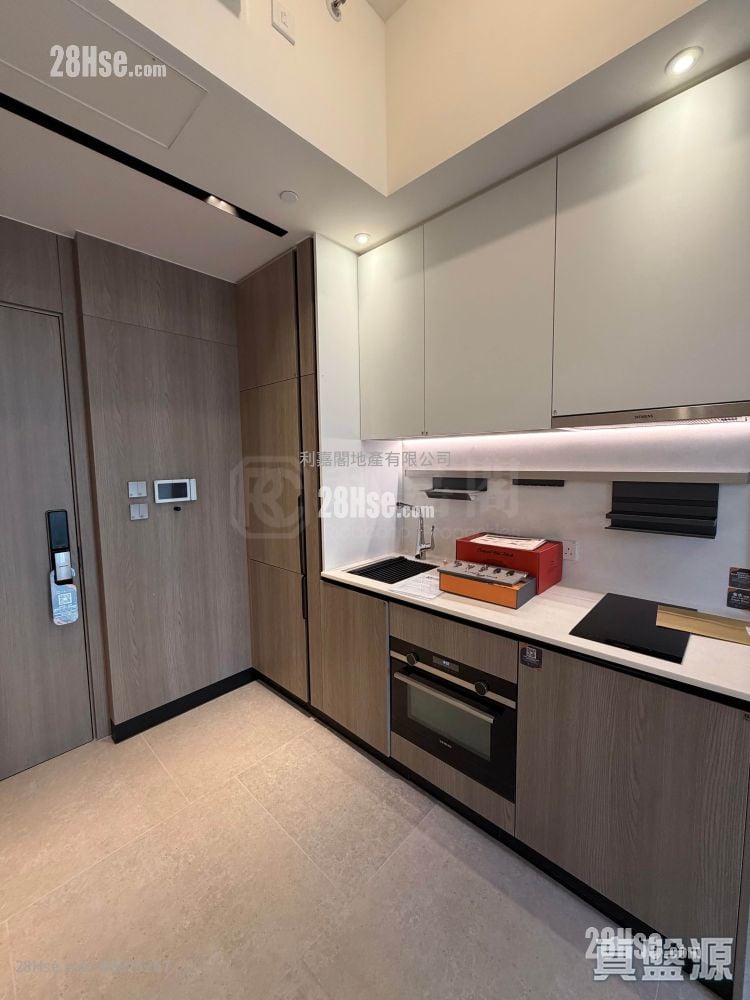 Kennedy 38 租盤 1 房 , 1 浴室 292 平方呎