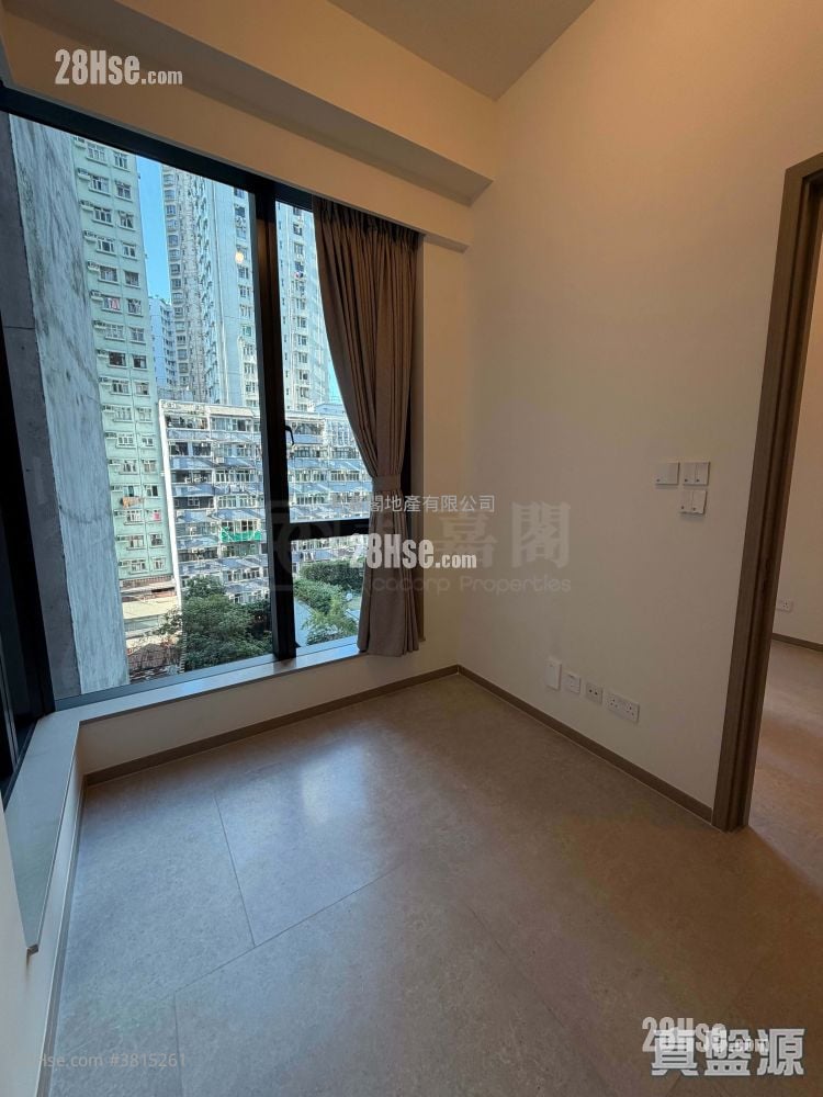 Kennedy 38 租盤 1 房 , 1 浴室 292 平方呎