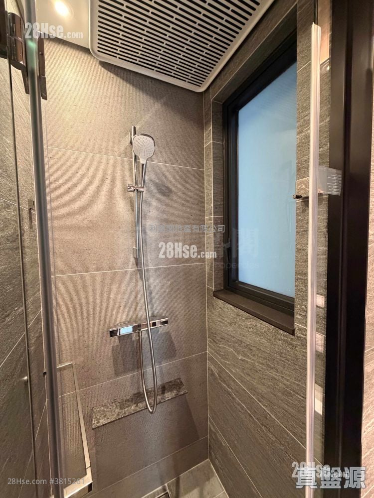 Kennedy 38 租盤 1 房 , 1 浴室 292 平方呎