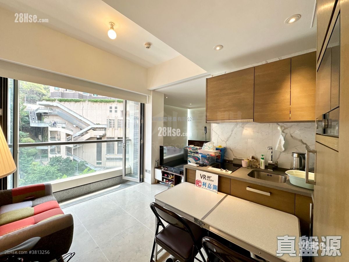 Eight South Lane Sell 1 Bedroom , 1 Bathroom 315 ft²