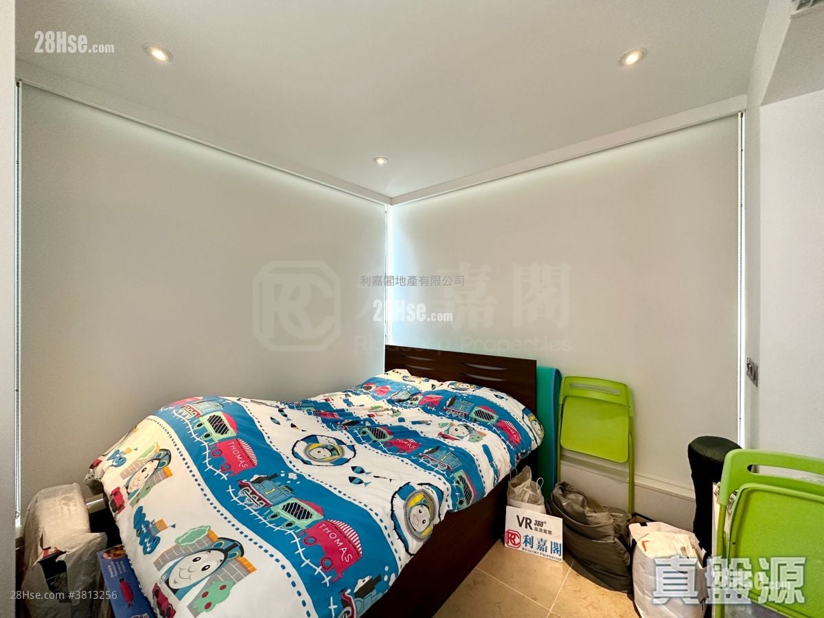 Eight South Lane Sell 1 Bedroom , 1 Bathroom 315 ft²