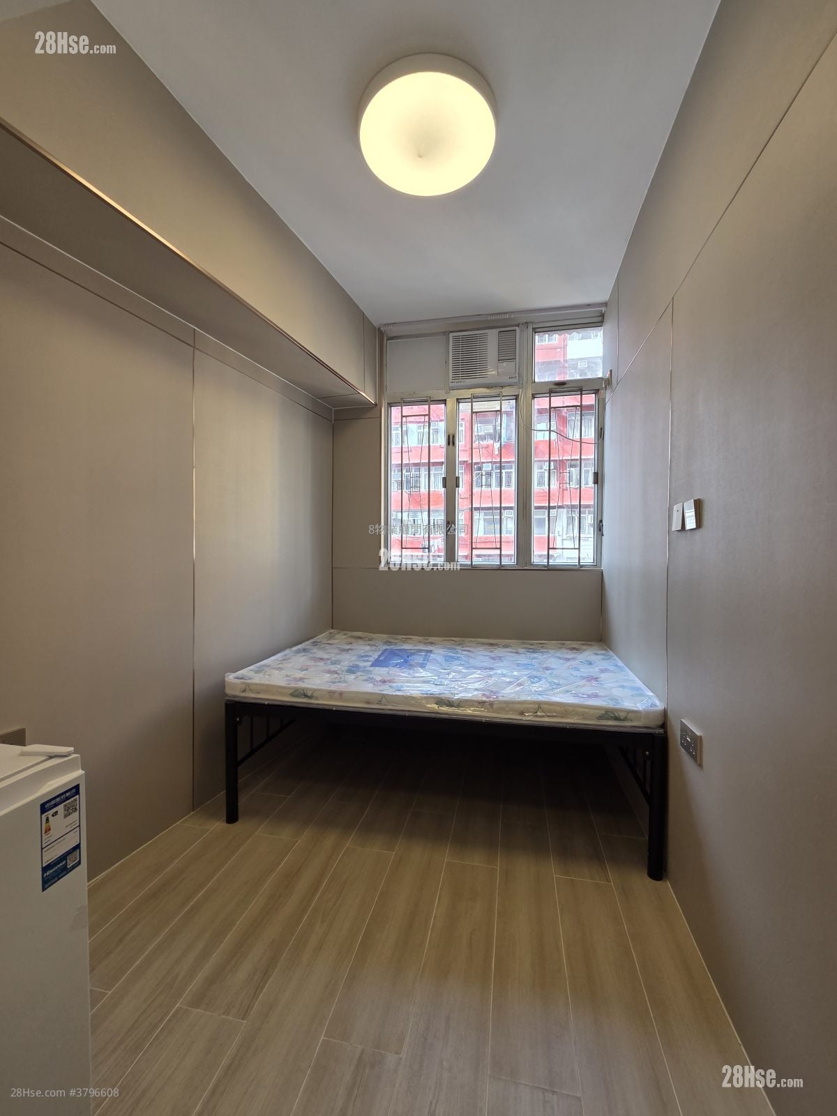 Hin Wah Building Rental Studio , 1 Bathroom 140 ft²