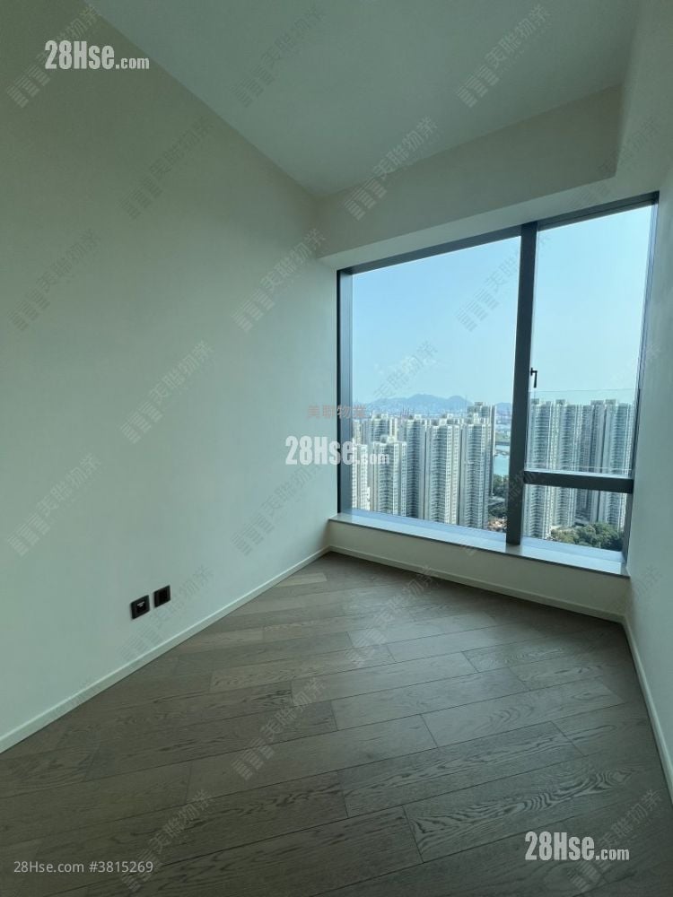 bedroom 1: The Pavilia Bay Rental 2 Bedrooms , 1 Bathroom 551 ft²