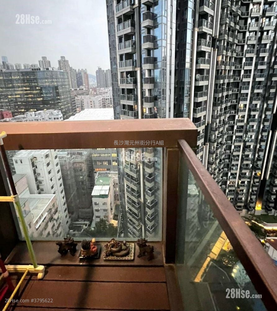 High One Grand Sell 1 Bedroom , 1 Bathroom 295 ft²