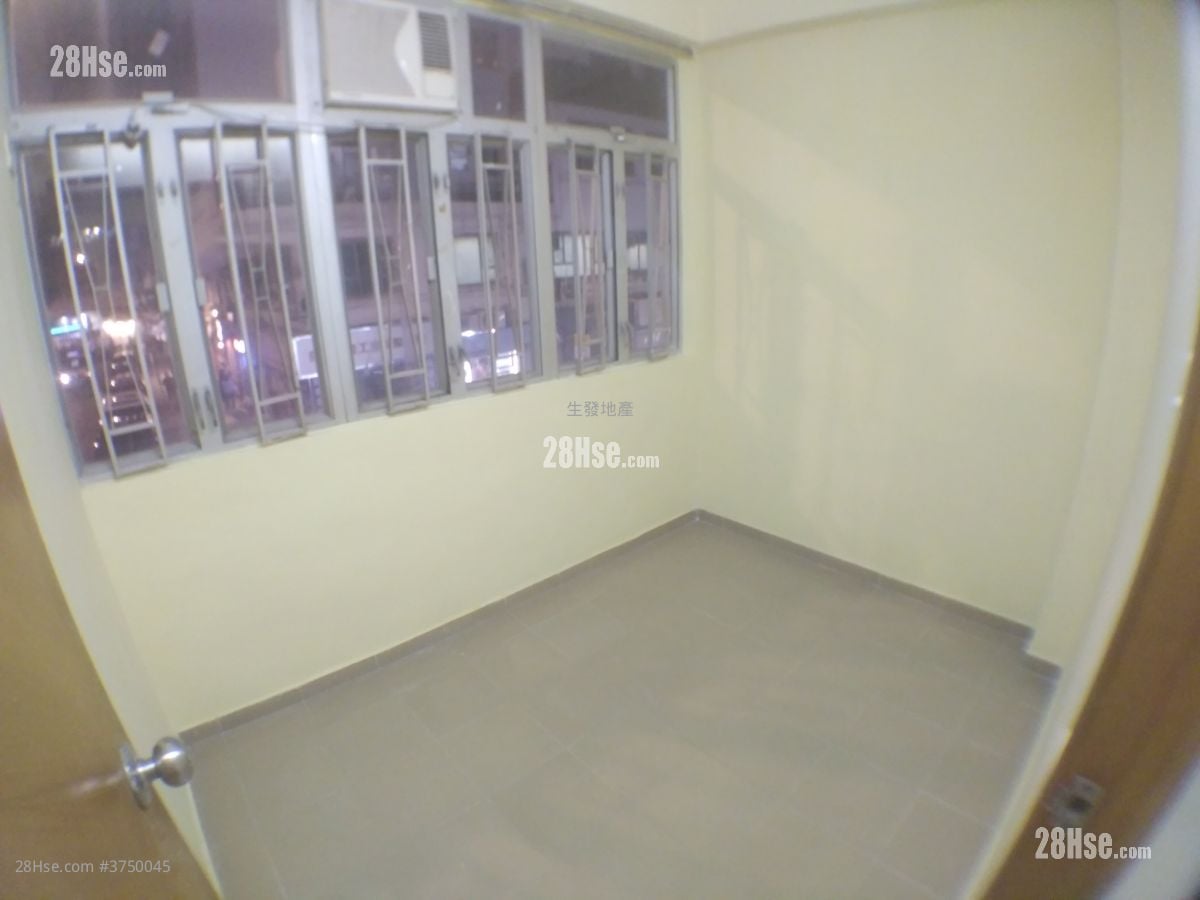 新蒲崗富源街唐樓低層 Rental 1 Bedroom , 1 Bathroom 250 ft²