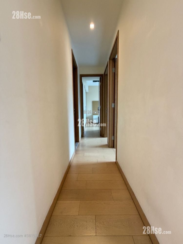 The Bloomsway Rental 4 Bedrooms , 3 Bathrooms 1,006 ft²