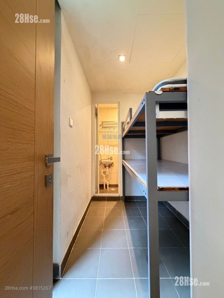 The Bloomsway Rental 4 Bedrooms , 3 Bathrooms 1,006 ft²