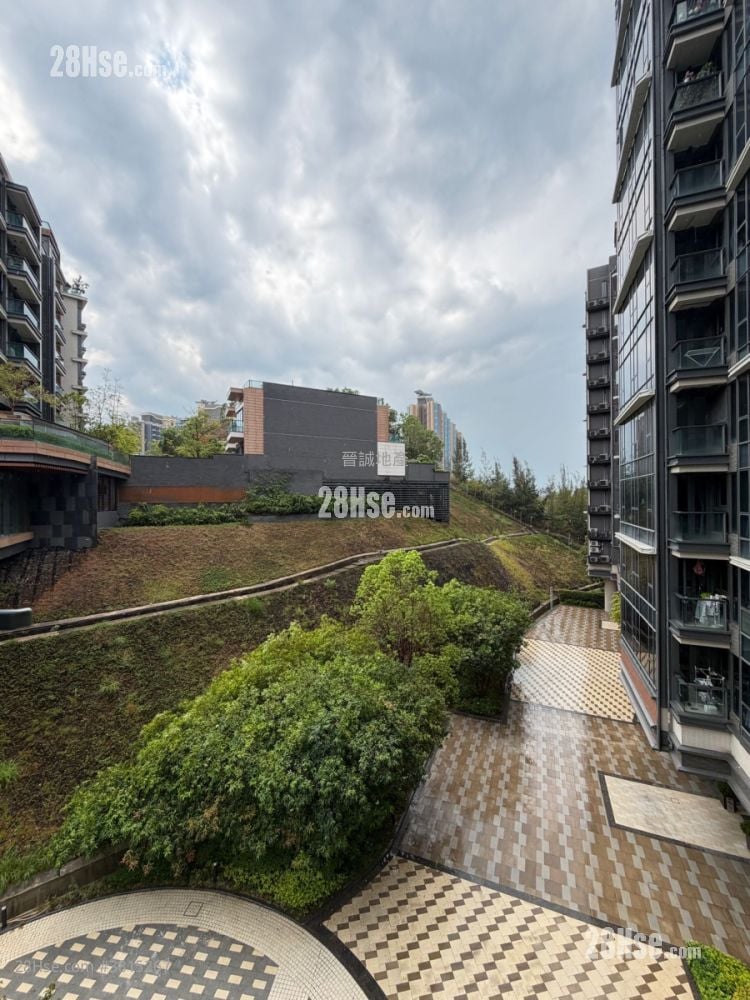 The Bloomsway Rental 4 Bedrooms , 3 Bathrooms 1,006 ft²