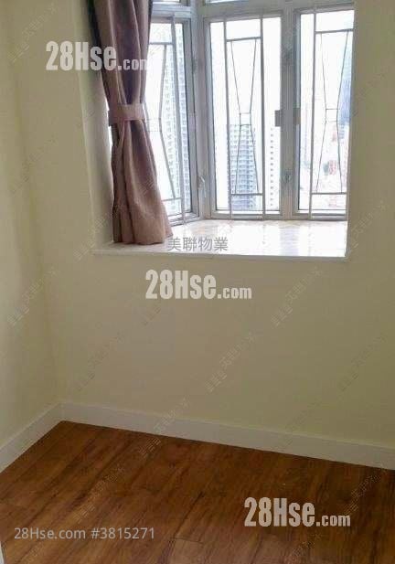 Kwai Fong Terrace Sell 2 Bedrooms , 1 Bathroom 415 ft²