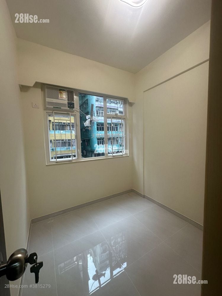 建安大廈 售盤 2 房 , 1 浴室 319 平方呎