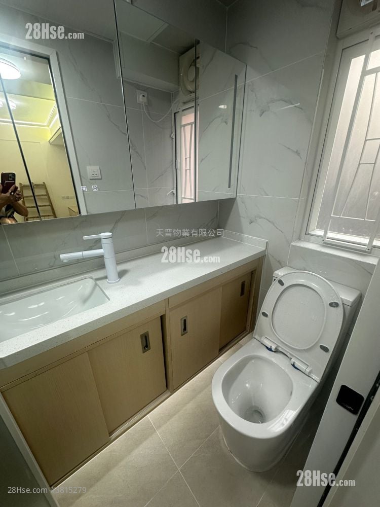 建安大廈 售盤 2 房 , 1 浴室 319 平方呎