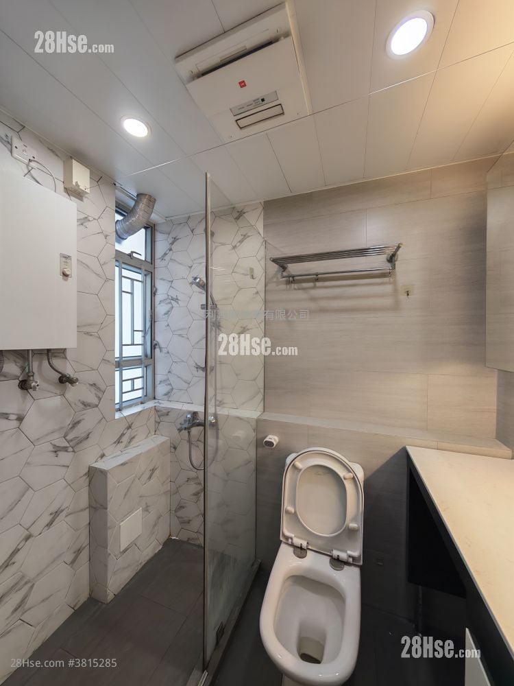 Ching Chun Court Sell 2 Bedrooms 438 ft²