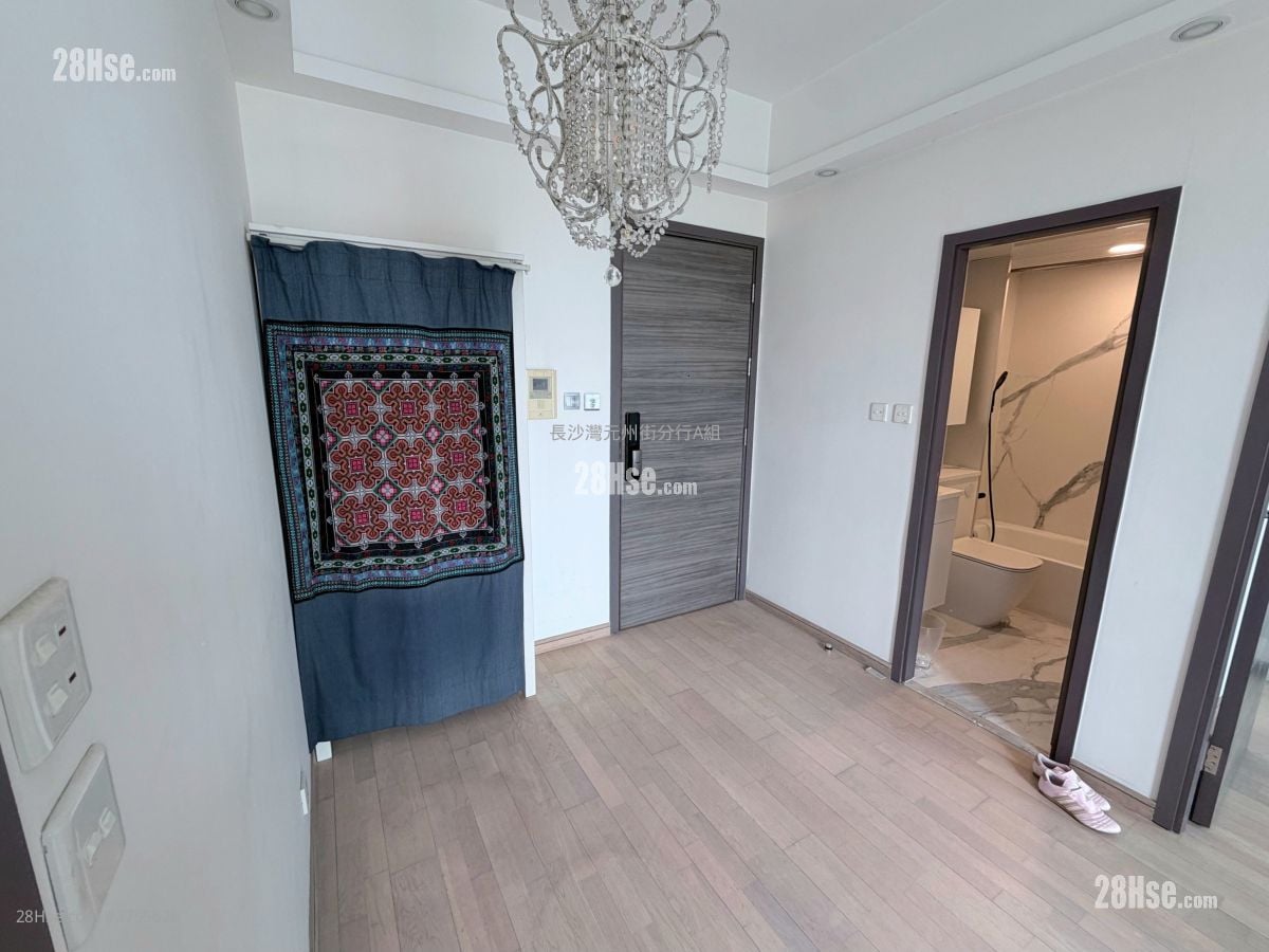 The Sparkle Sell 2 Bedrooms , 1 Bathroom 422 ft²