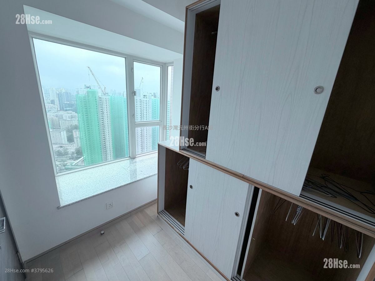 The Sparkle Sell 2 Bedrooms , 1 Bathroom 422 ft²