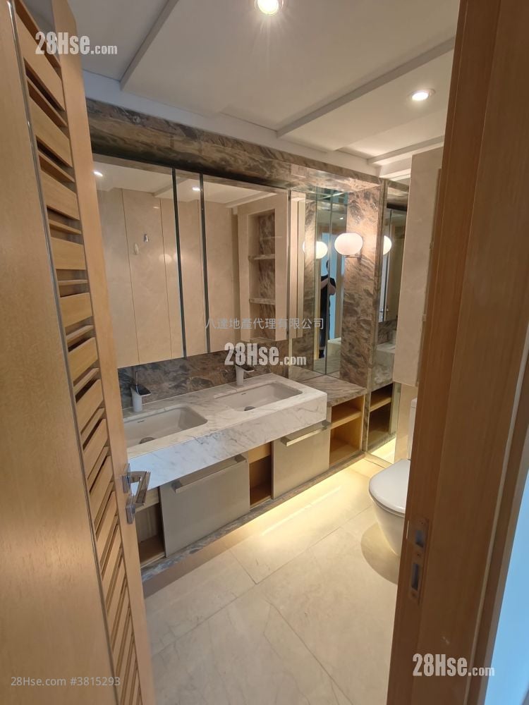 麦花臣汇 租盘 2 房 , 1 浴室 555 平方尺