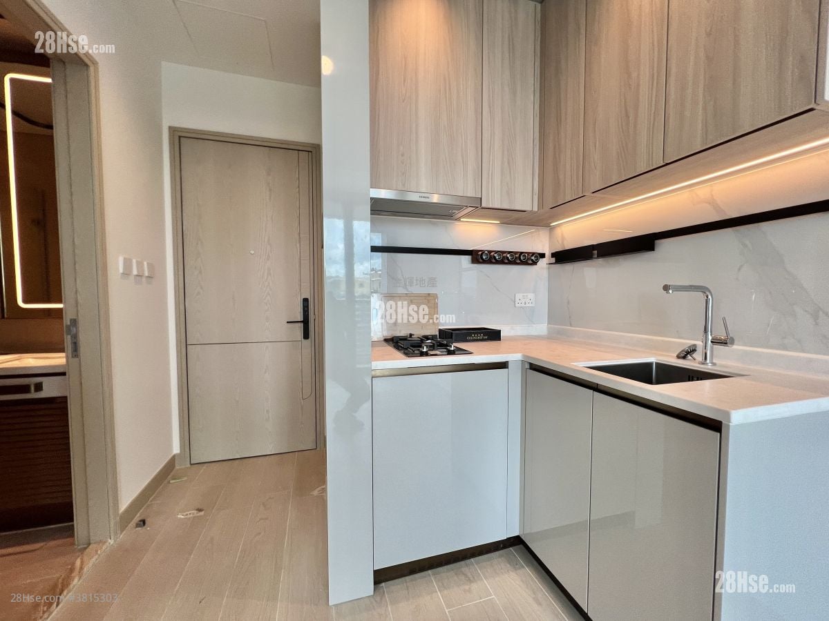 Gold Coast Bay Rental 1 Bedroom , 1 Bathroom 312 ft²