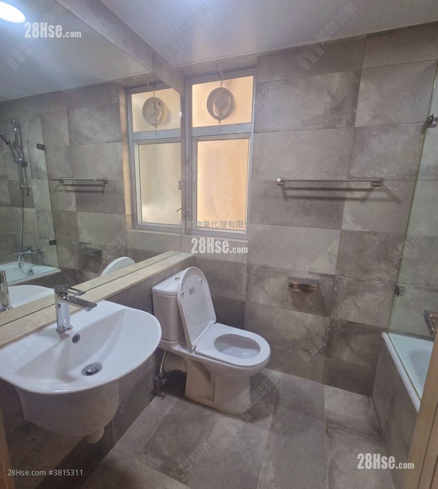 Mei Foo Sun Chuen Sell 3 Bedrooms , 2 Bathrooms 946 ft²