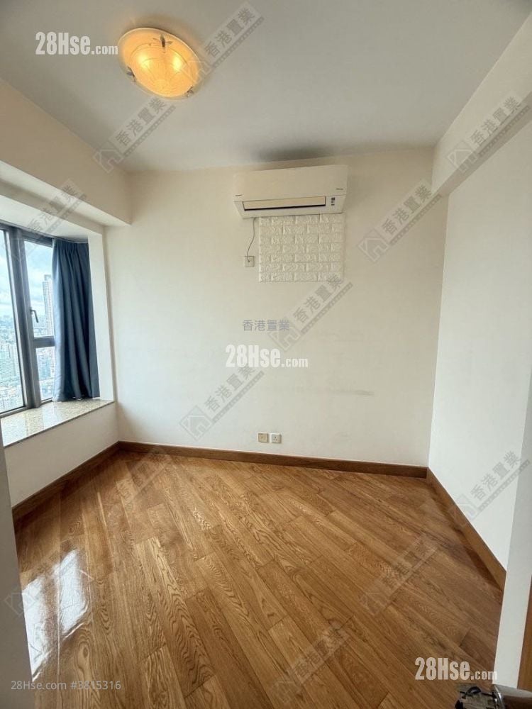 Harbour Green Sell 2 Bedrooms 474 ft²