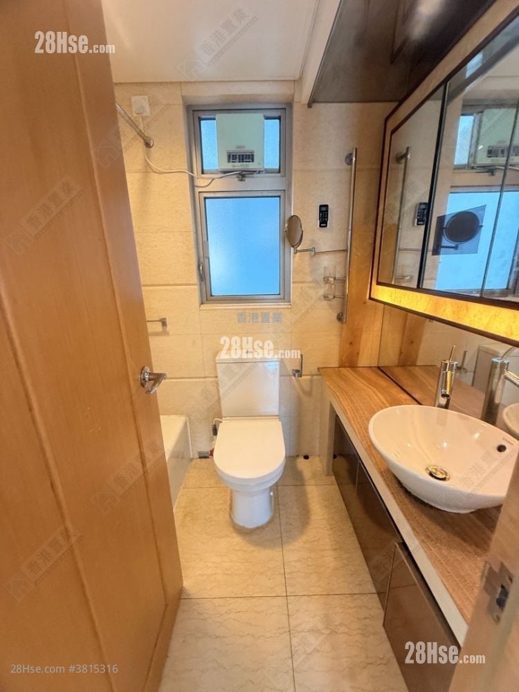 Harbour Green Sell 2 Bedrooms 474 ft²