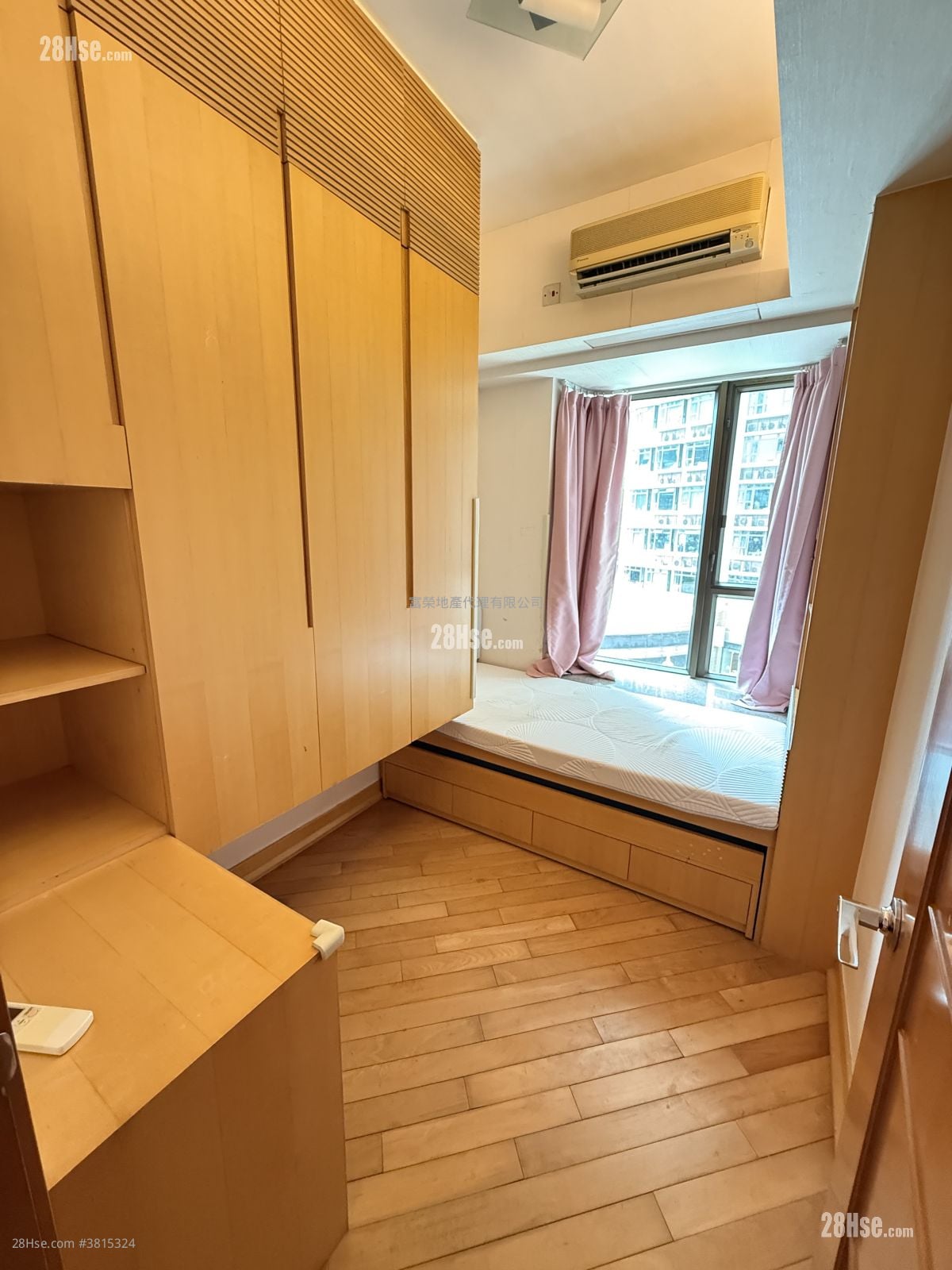 Royal Peninsula Sell 3 Bedrooms , 1 Bathroom 647 ft²