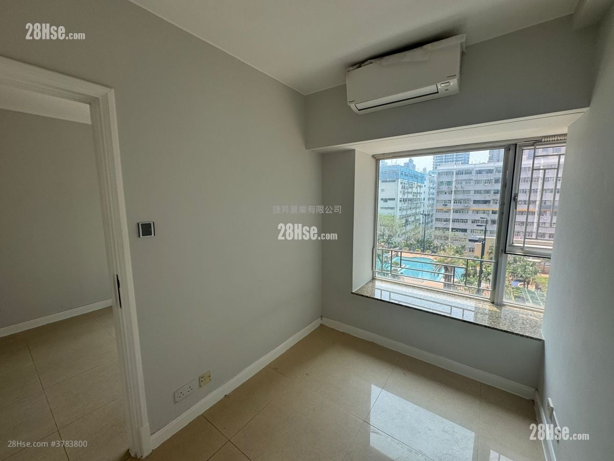 Sky Tower Sell 2 Bedrooms , 1 Bathroom 452 ft²