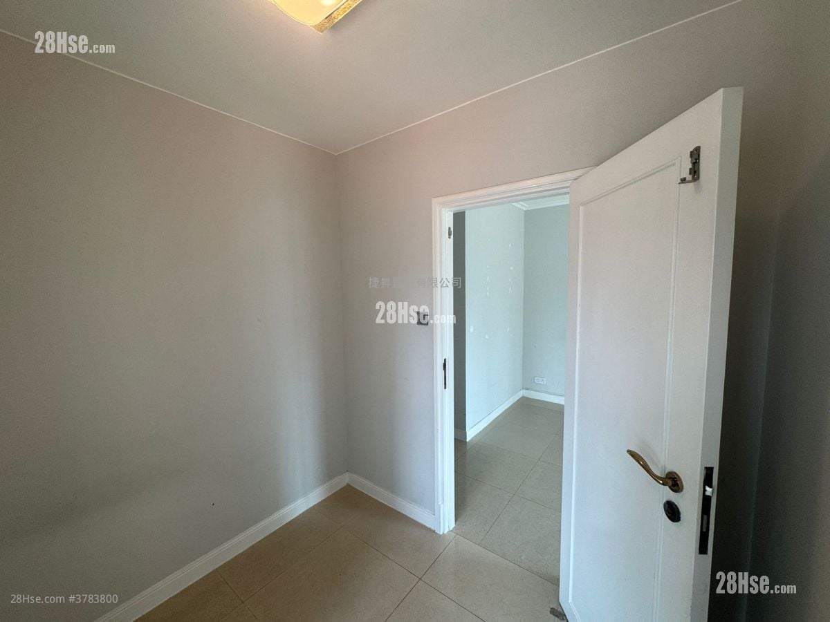 Sky Tower Sell 2 Bedrooms , 1 Bathroom 452 ft²