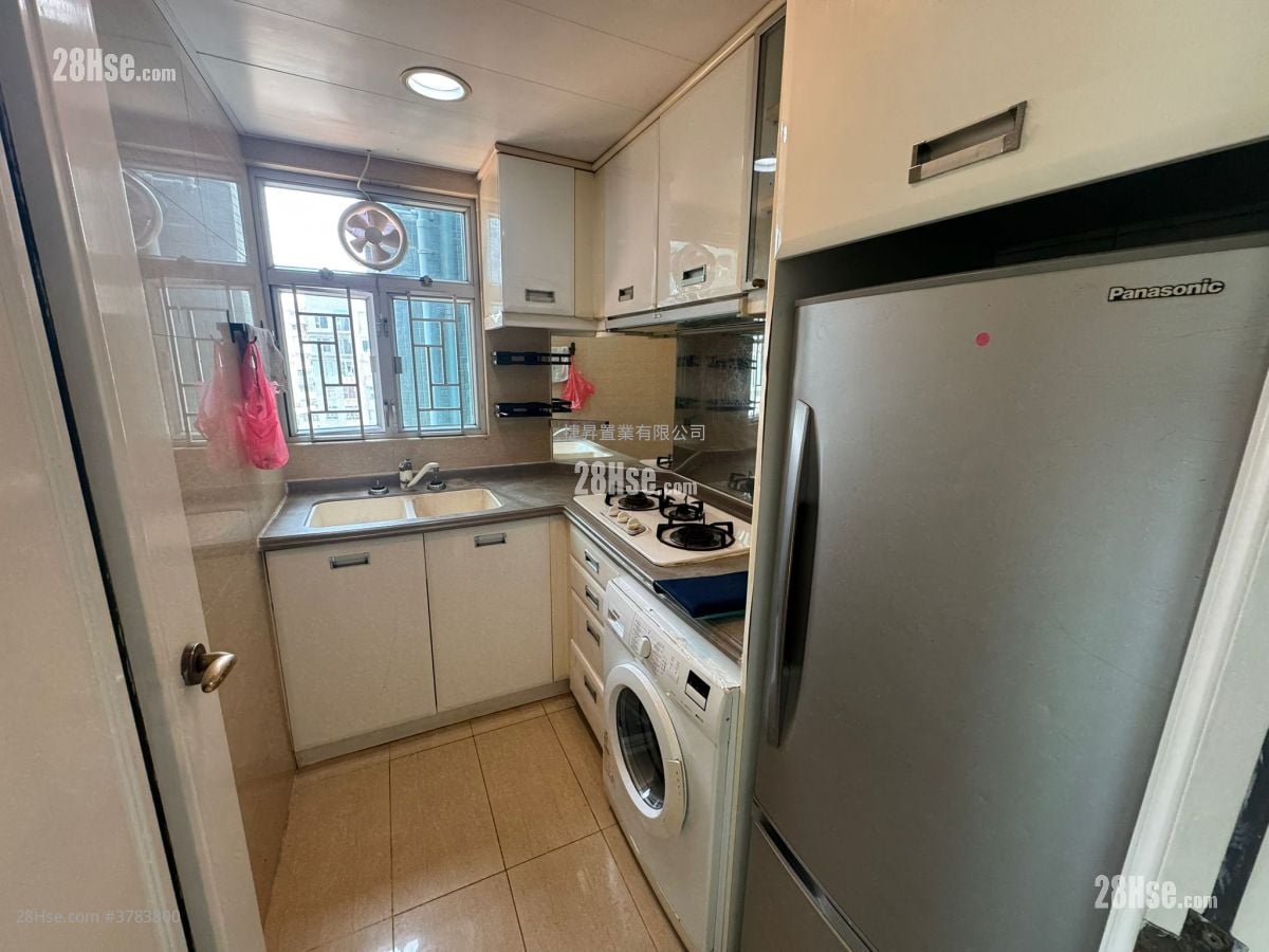 Sky Tower Sell 2 Bedrooms , 1 Bathroom 452 ft²