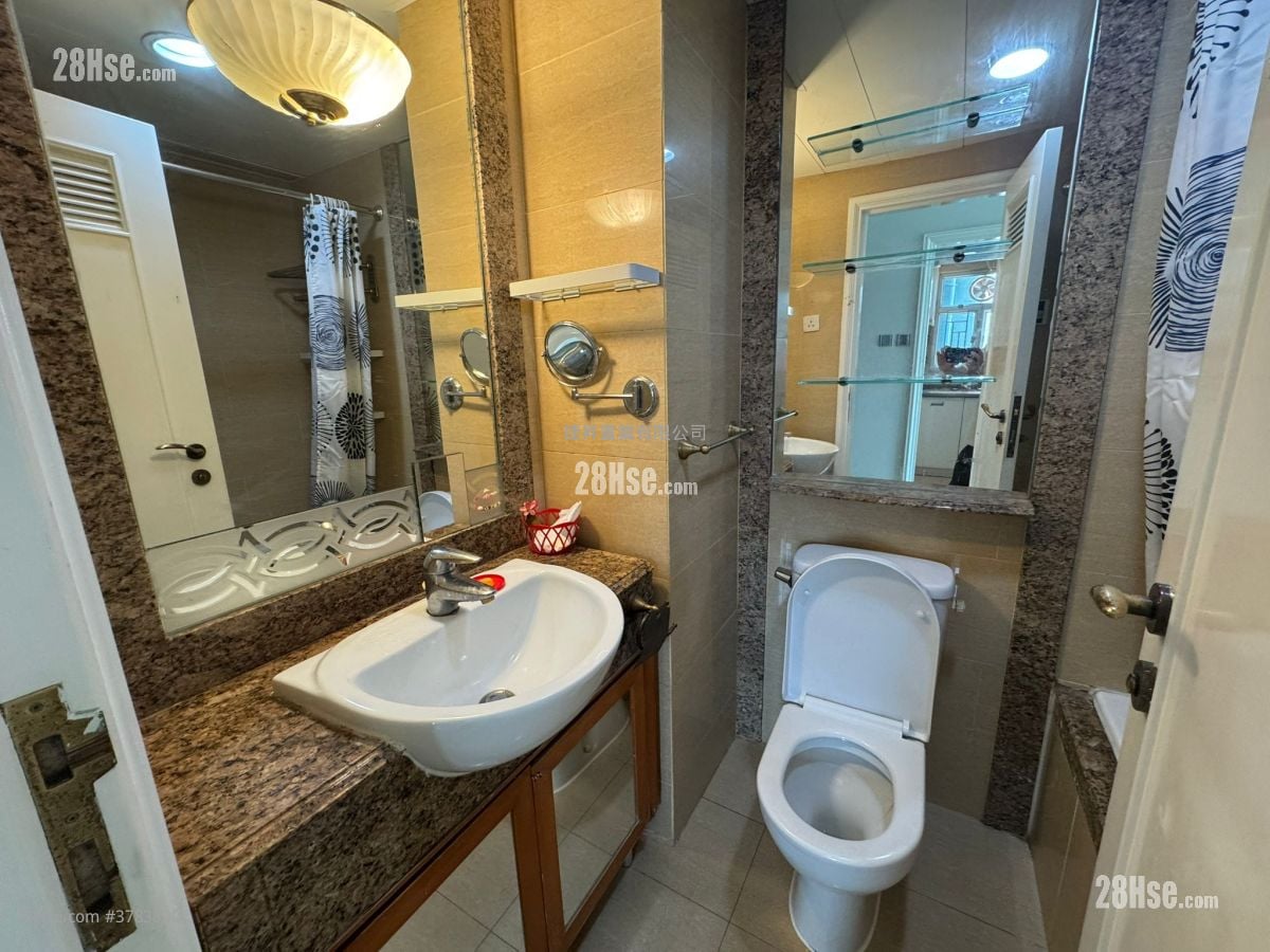Sky Tower Sell 2 Bedrooms , 1 Bathroom 452 ft²