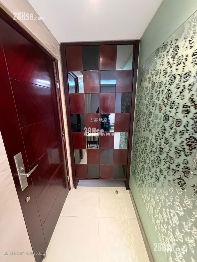 新興花園 租盤 2 房 , 1 浴室 592 平方呎