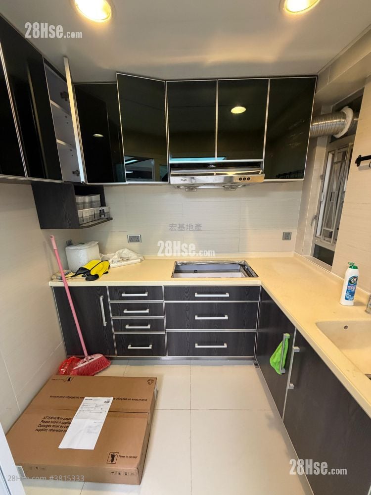 新興花園 租盤 2 房 , 1 浴室 592 平方呎