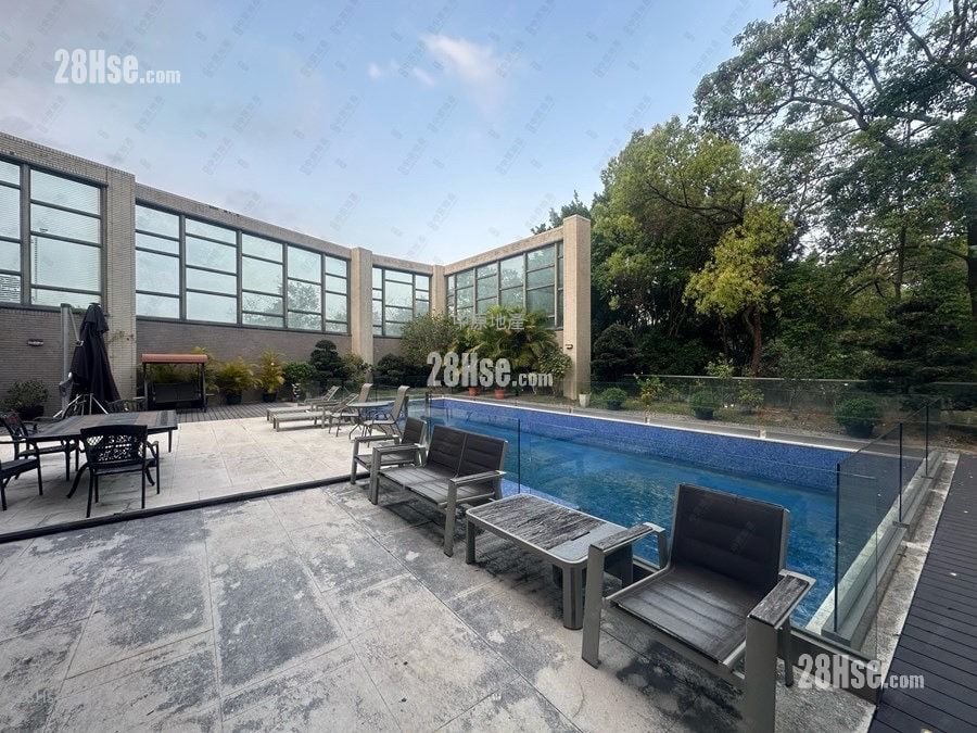 Valais Sell 4 Bedrooms 2,771 ft²