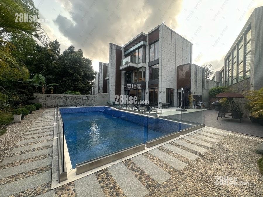 Valais Sell 4 Bedrooms 2,771 ft²