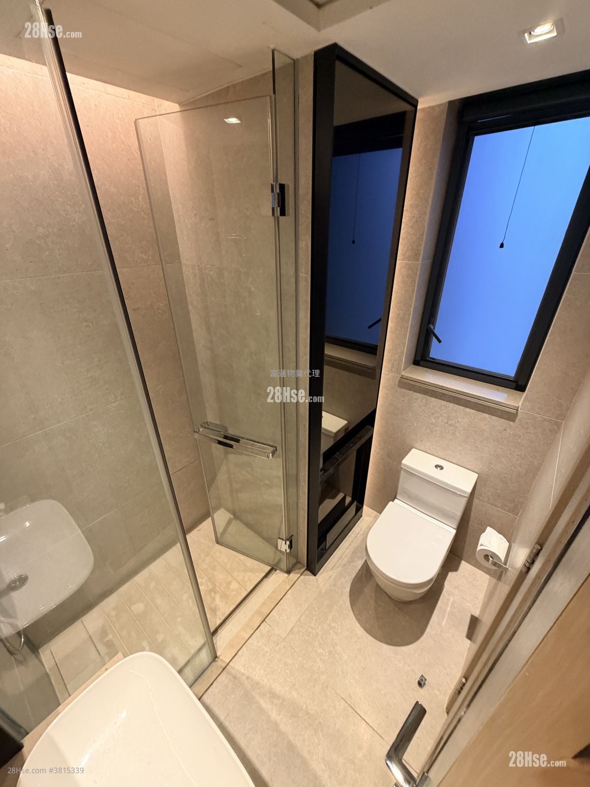 單幢樓房 租盤 2 房 , 1 浴室 385 平方呎