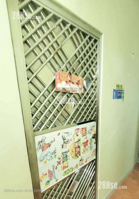 Po On Building  Rental Studio , 1 Bathroom 150 ft²