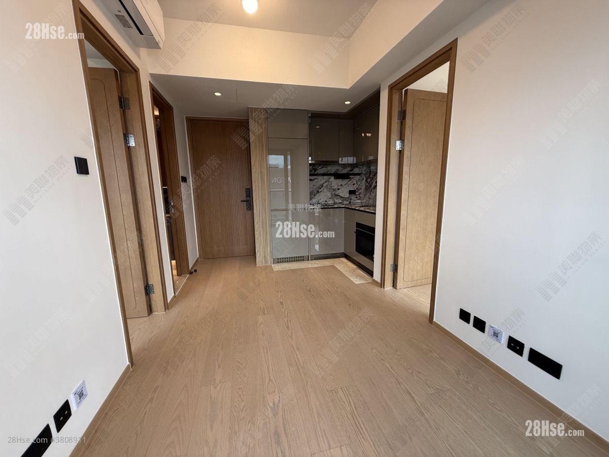 Topside Residence Rental 2 Bedrooms , 1 Bathroom 382 ft²