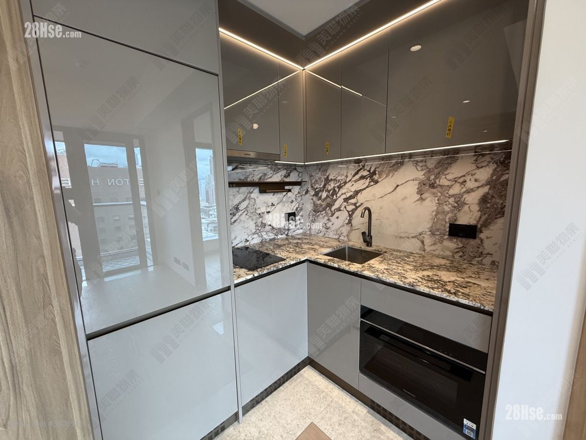 Topside Residence Rental 2 Bedrooms , 1 Bathroom 382 ft²