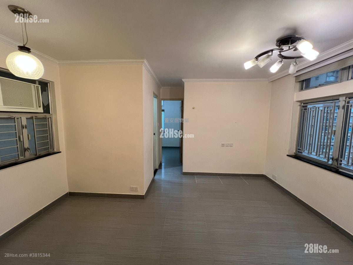 新屯门中心 租盘 2 房 , 1 浴室 455 平方尺